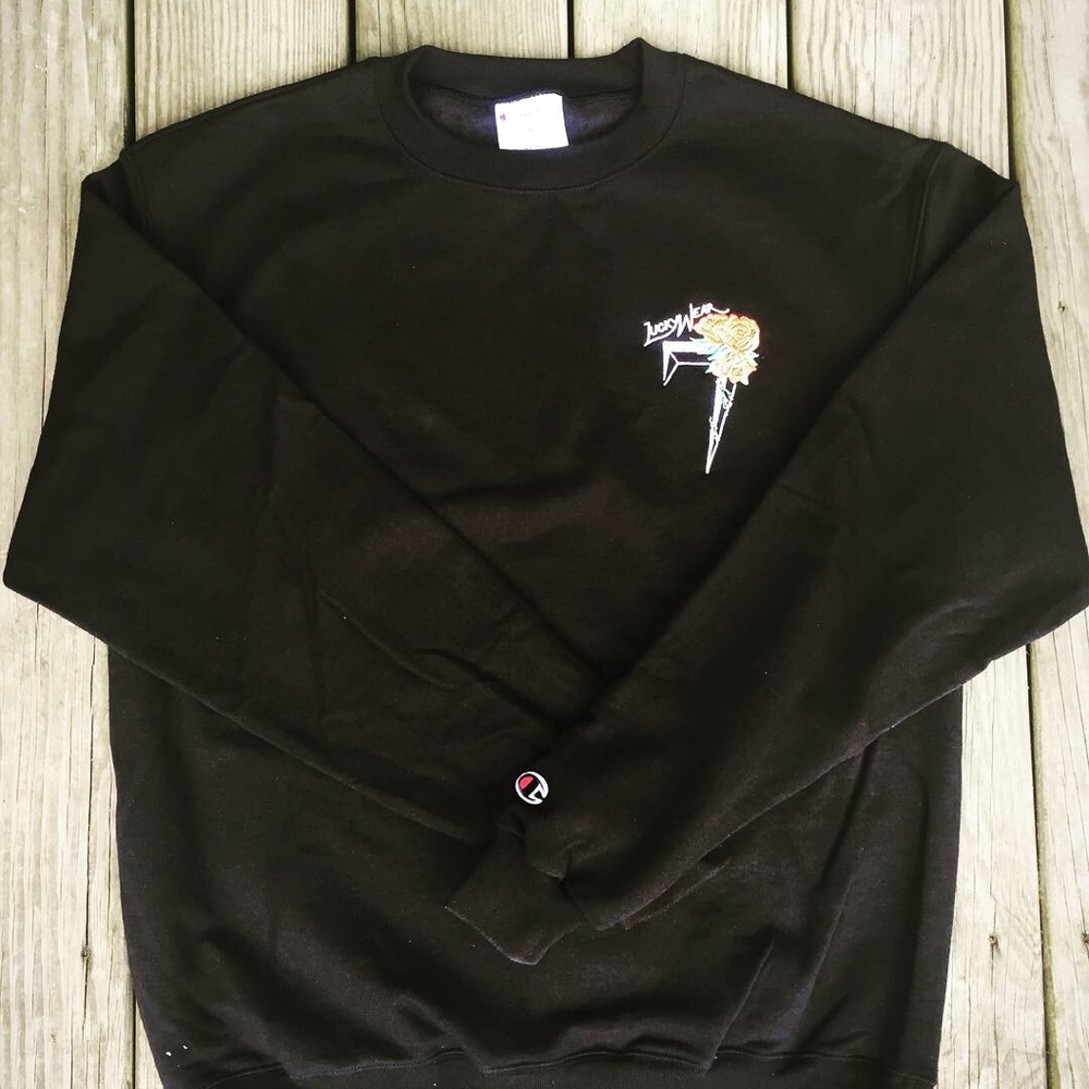 Lucky Rose knit Crewneck 🥀